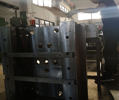 上海塑胶模具厂家