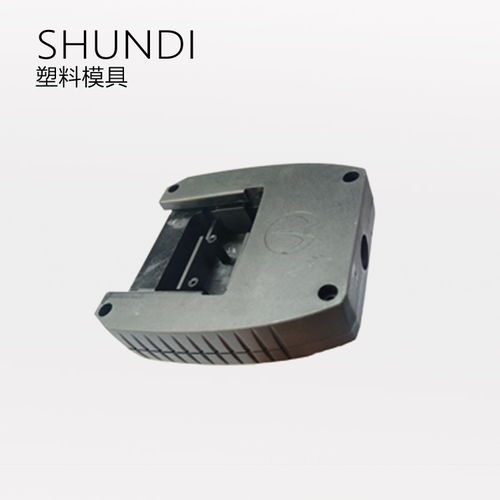 LED灯塑料外壳报价与厂家选择 塑料模具的关键考量